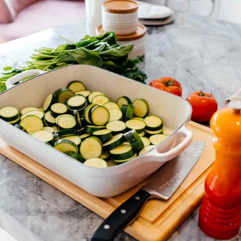 How to feed zucchini for rabbits