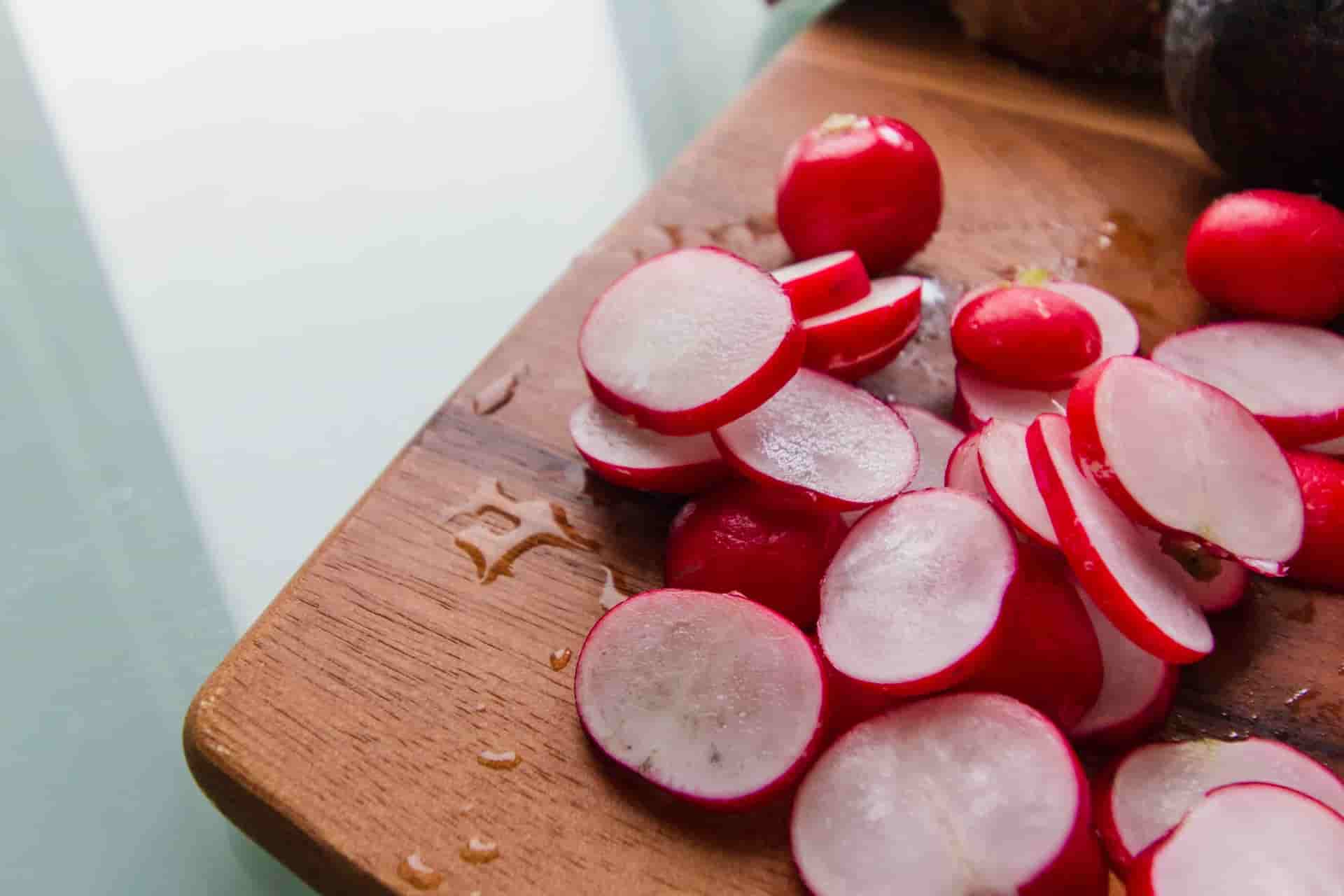 how to feed radish for rabbits